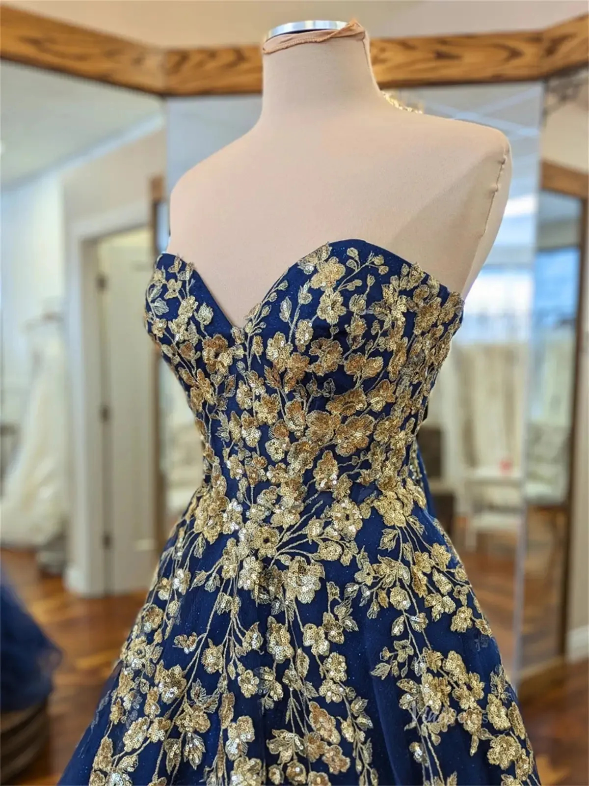 Blue Sparkly Tulle Prom Dresses with Floral Lace & Sweetheart Neck - FD5177